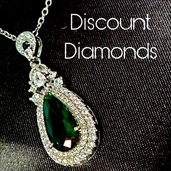 Green Emerald Tear Drop Pendant Necklace on 925 S - Picture 1 of 8